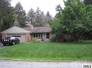 1048 Westfield Dr, Jackson, MI 49203