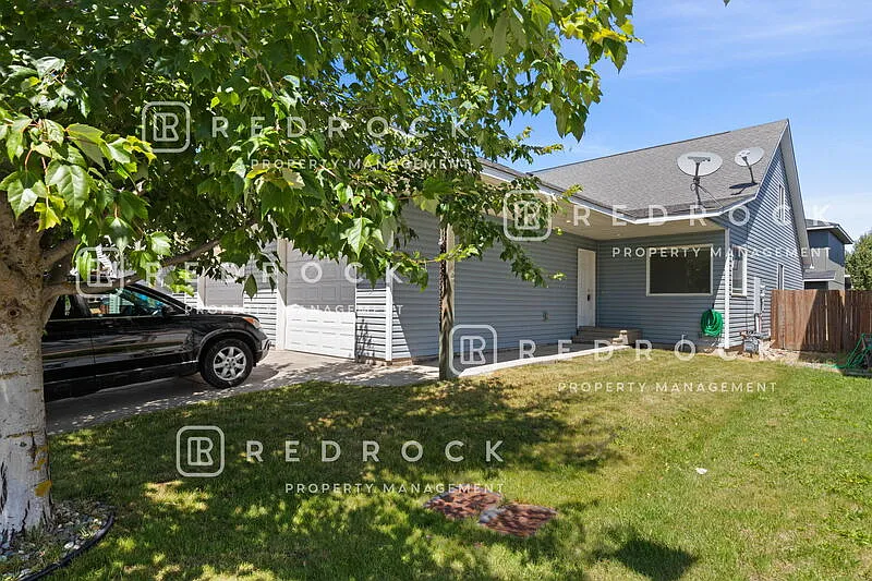 3 bed, 2.0 bath, $1,995 — Photo 2