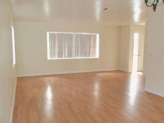 3rd image of 840 Berkshire Dr