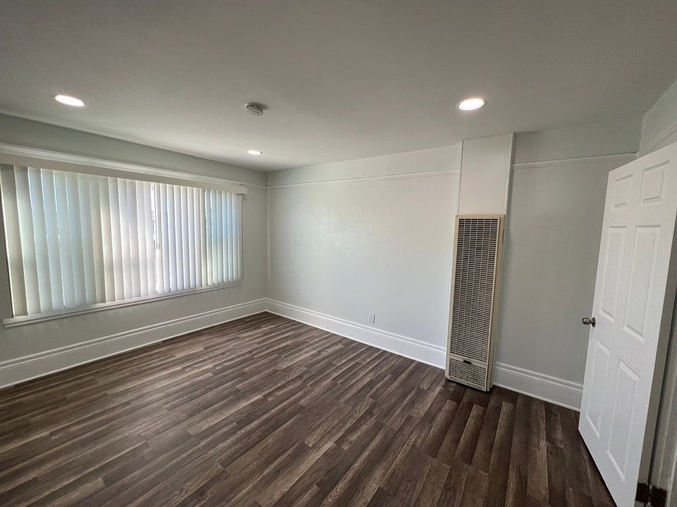 1st image of 432 S Broadway #430B