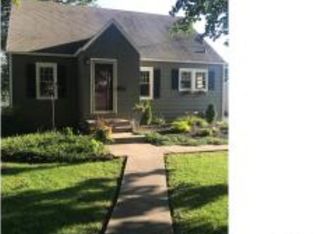911 W Chambers St, Jacksonville, IL 62650