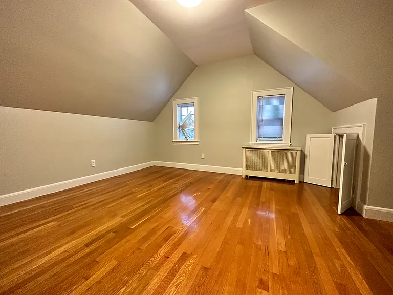18 Glen Rock Ave — Photo 9
