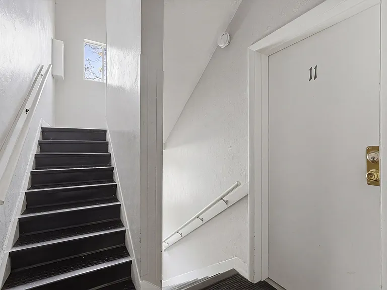 Jefferson Avenue Apartments — Photo 1