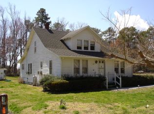 726 Crab Neck Rd, Hudgins, VA 23076