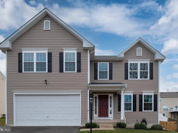 8 Theodore St, Fredericksburg, VA 22406