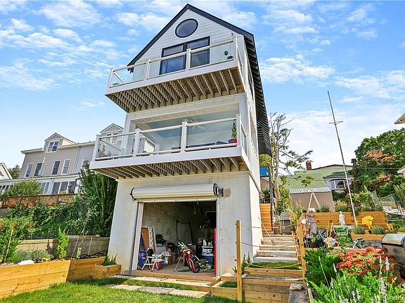 2nd image of 81 Rochelle Street