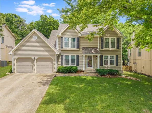 11629 Bond St, Overland Park, KS 66210