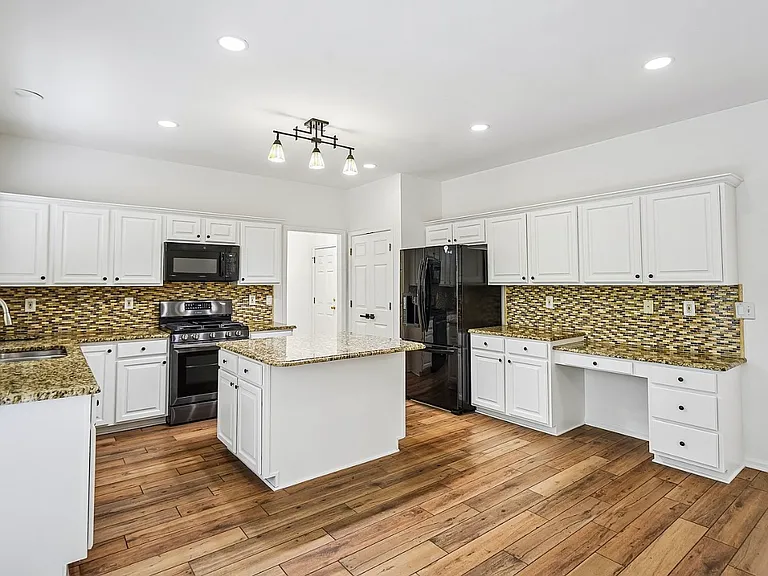 5157 Wellisford Ct #A — Photo 5