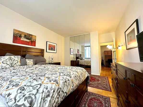 62 West 62nd Street image 10 of 15