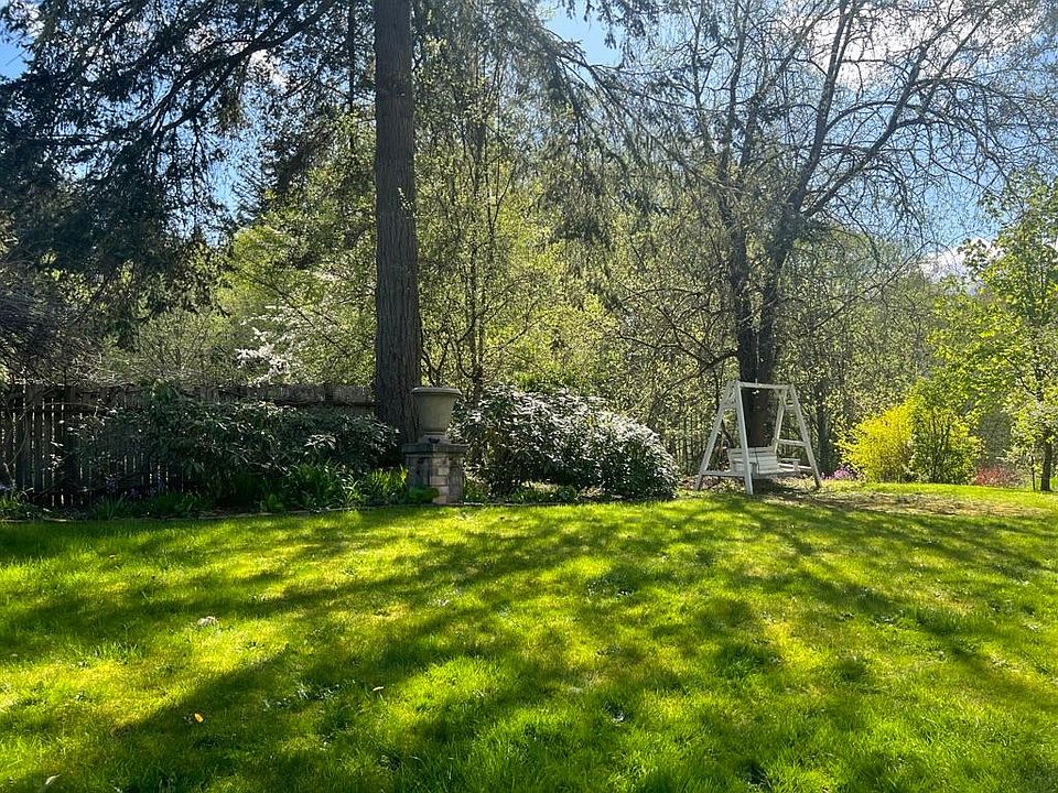 1st image of 9214 NE Ruys Ln