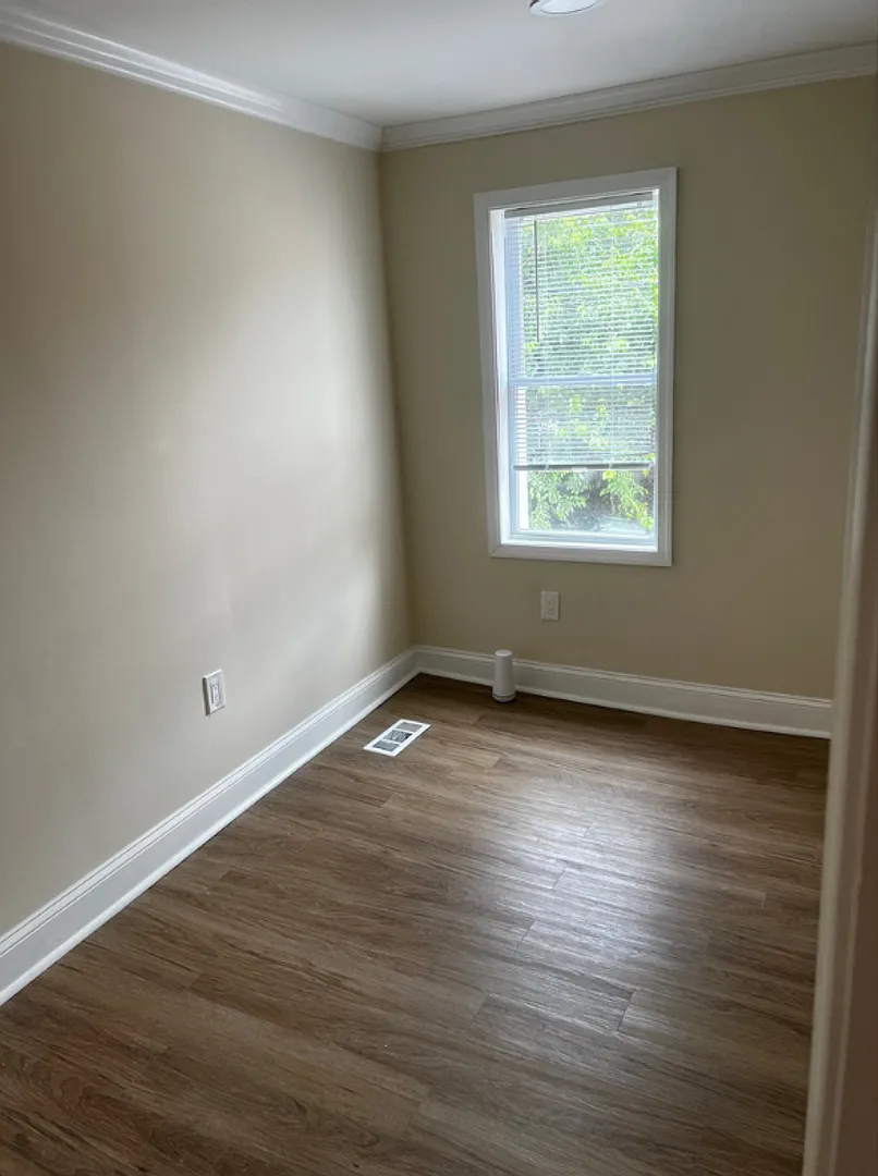 2406 Wilkens Ave Private Room $900 (Private Bath) — Photo 3
