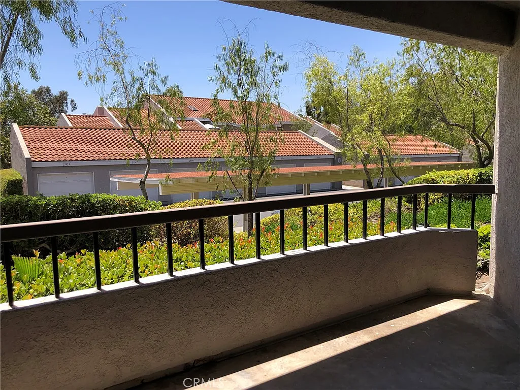 2 bed, 1269 sqft, $3,495 — Photo 3