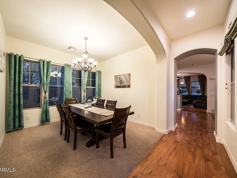 2681 E Hampton Ln — Photo 26