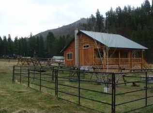 8 Lewis Dr, Lowman, ID 83637