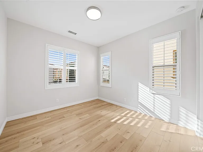 63 Darby — Photo 21