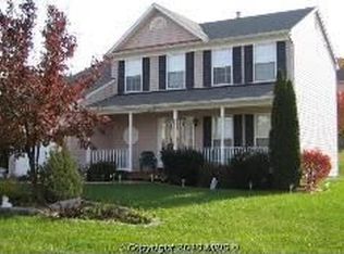 5743 Rocksbury Ln, Woodbridge, VA 22193