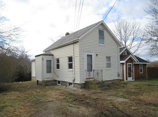 7 Birch Swamp Rd, Warren, RI 02885