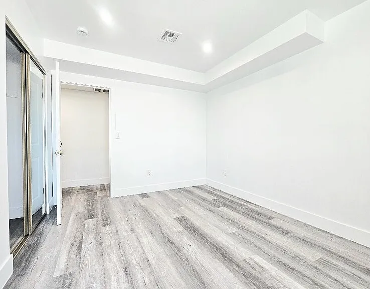 2855 Cincinnati St #6 — Photo 4