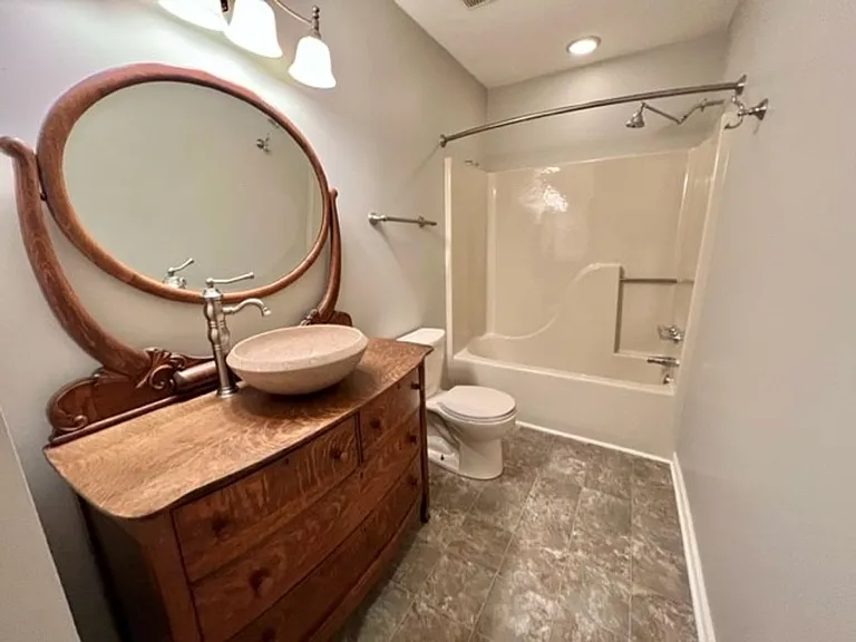 720 Eugenia Ct — Photo 15