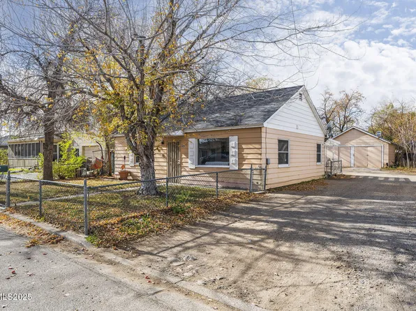 829 10th St, Sparks, NV 89431
