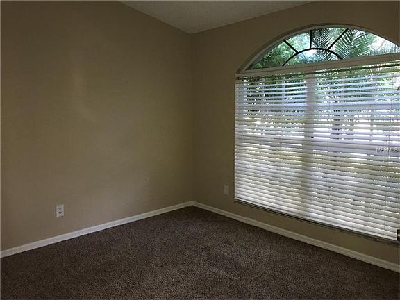 5th image of 9816 Creek Cross St