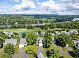 10 Upper Heatherwood #10, Cromwell, CT 06416