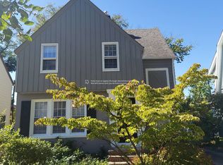 1940 Staunton Rd, Cleveland Heights, OH 44118