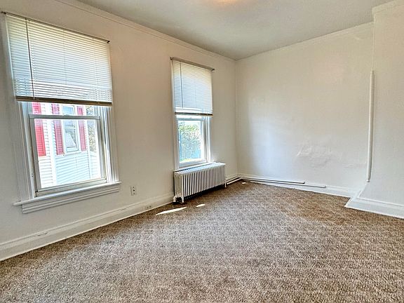 519 Frederick Street - Living Room