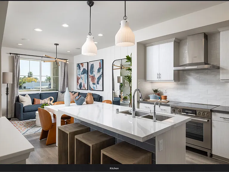 111 N 1st Ave — Photo 2