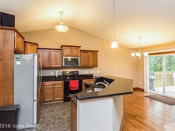 5th image of 5801 Pine Ct