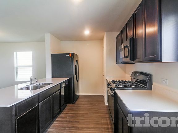 3rd image of 5697 McClelland St