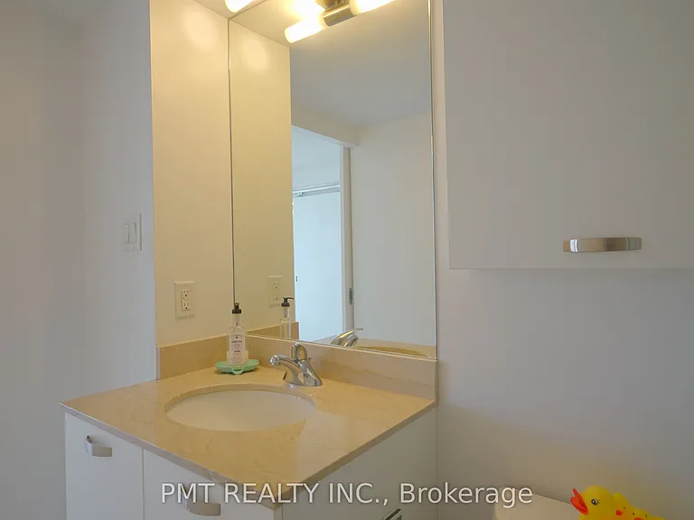 38 Grenville St #1607 — Photo 19
