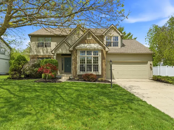 6585 Oak Shadow Dr, Westerville, OH 43082