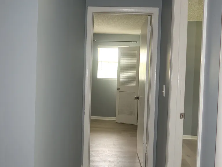 8211 Gwendolyn Rd — Photo 20
