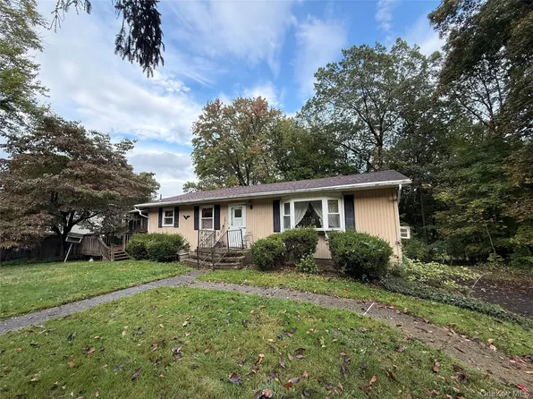 25 Kings Drive, Newburgh, NY 12589