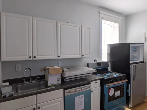 3544 N Halsted St, Chicago, IL