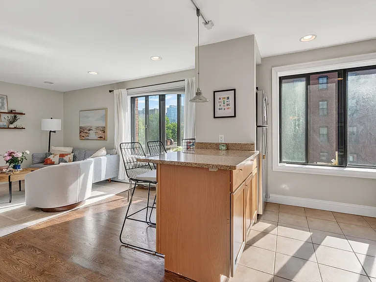 9 Appleton St #310 — Photo 3