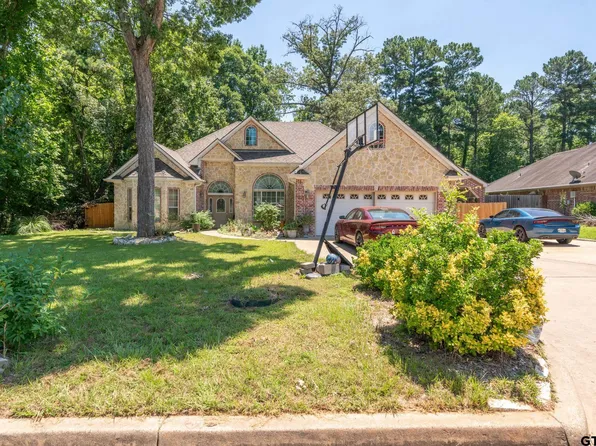 1316 Nottingham St, White Oak, TX 75693