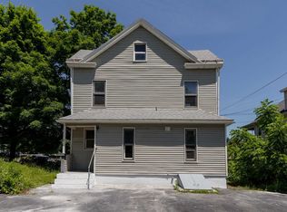 9 Manchester Rd, Poughkeepsie, NY 12603