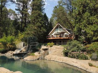 14492 Rollins Park Dr, Grass Valley, CA 95945