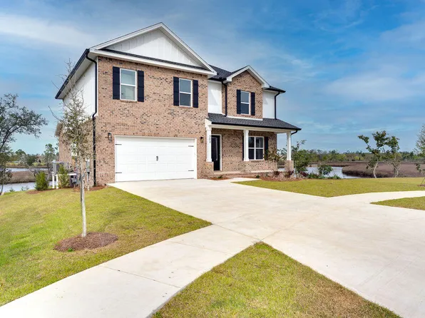 303 Meadowview Ter, Lynn Haven, FL 32444