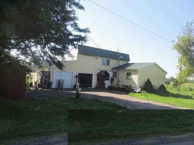 2nd image of 1494 Middle Rd