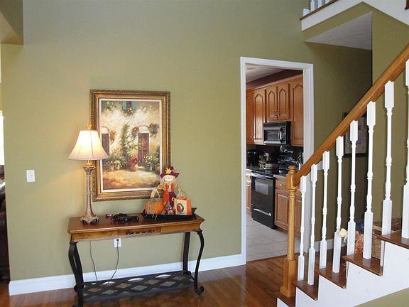 5th image of 1234 Fieldstone Dr