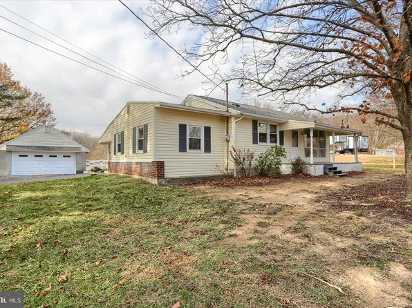 387 Sample Bridge Rd, Enola, PA 17025