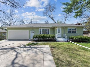 1723 Rainbow Dr, Waterloo, IA 50701