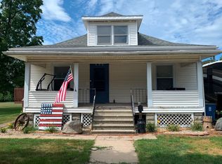 620 Maple St, Chenoa, IL 61726