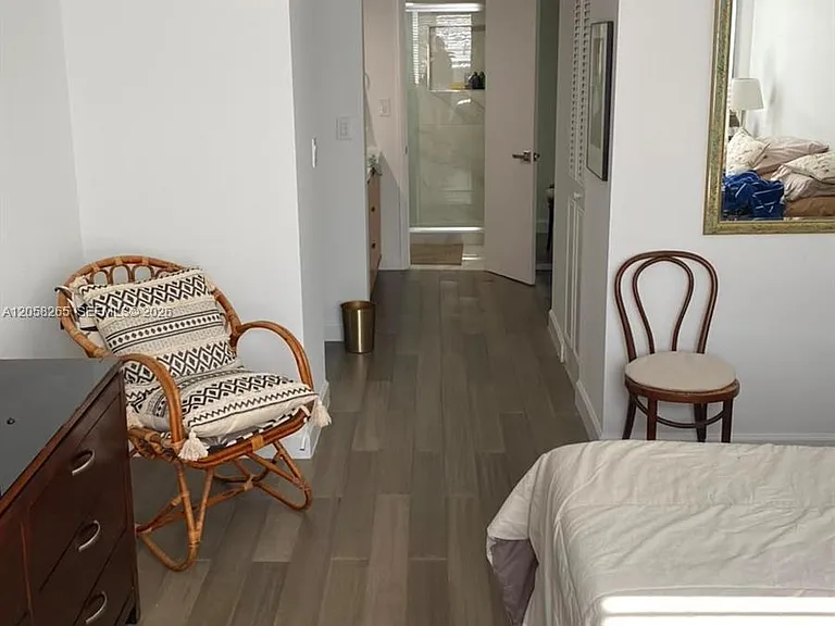 150 Ocean Lane Dr #8B — Photo 8