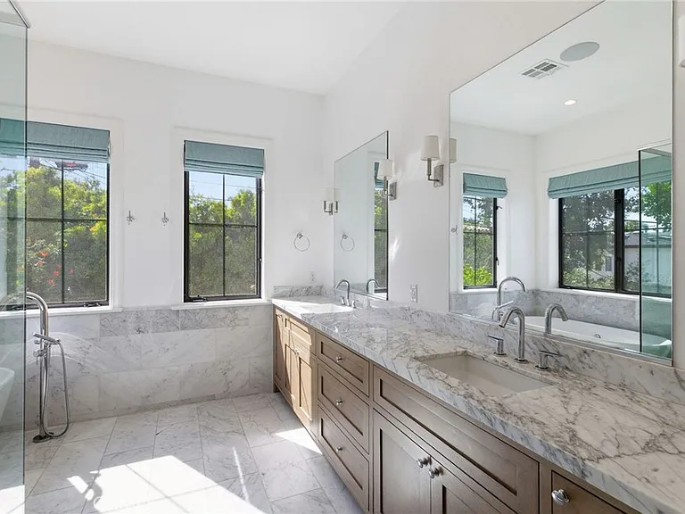 1405 Oak Ave — Photo 54