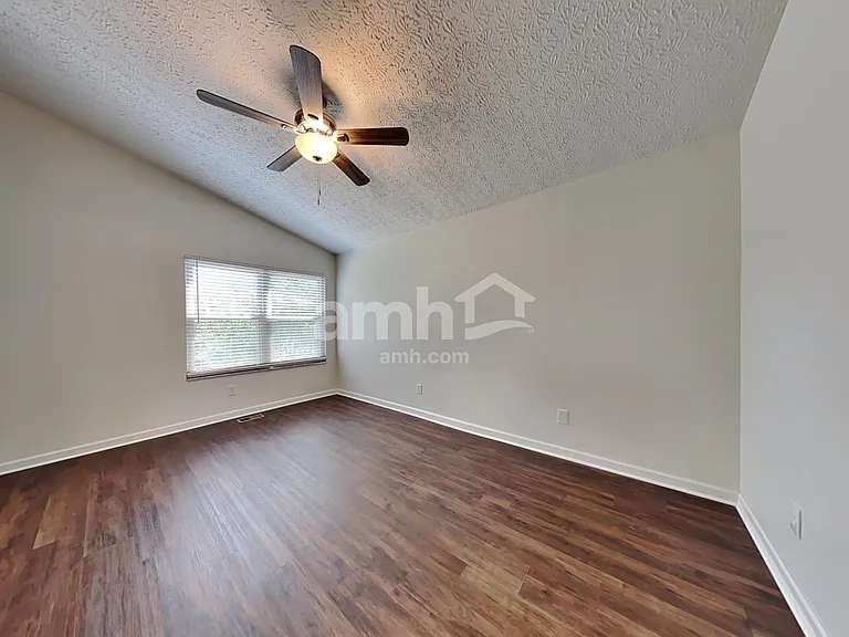 730 Rothrock Dr — Photo 12