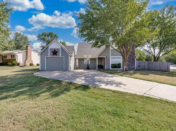 422 S Lincoln St, Belle Plaine, KS 67013